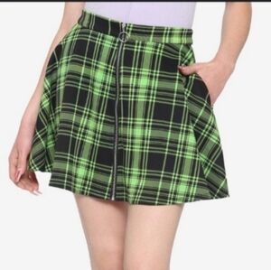 Hot Topic Black & Neon Green Plaid O-Ring Skater Skirt Size XL
